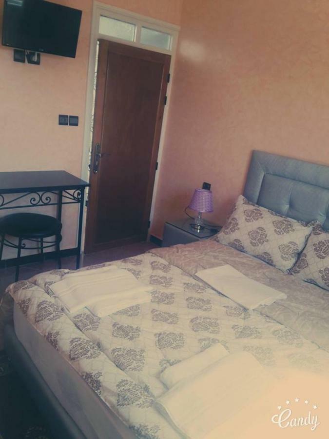 La Paillade Hotel Oulad Barrehil Bagian luar foto